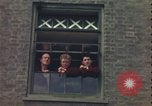 Image Men watching sky United Kingdom, 1943, de la seconde 14 séquences d'archives historiques vidéo 65675078332