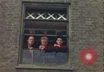 Image Men watching sky United Kingdom, 1943, de la seconde 17 séquences d'archives historiques vidéo 65675078332