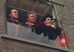 Image Men watching sky United Kingdom, 1943, de la seconde 25 séquences d'archives historiques vidéo 65675078332