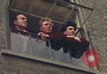 Image Men watching sky United Kingdom, 1943, de la seconde 27 séquences d'archives historiques vidéo 65675078332