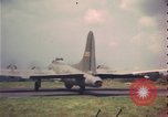 Image Bombardier B-17 United Kingdom, 1943, de la seconde 22 séquences d'archives historiques vidéo 65675078336