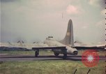 Image Bombardier B-17 United Kingdom, 1943, de la seconde 26 séquences d'archives historiques vidéo 65675078336