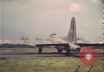 Image Bombardier B-17 United Kingdom, 1943, de la seconde 29 séquences d'archives historiques vidéo 65675078336