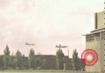 Image B-17 hanger United Kingdom, 1943, de la seconde 1 séquences d'archives historiques vidéo 65675078338