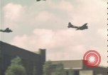 Image B-17 hanger United Kingdom, 1943, de la seconde 8 séquences d'archives historiques vidéo 65675078338