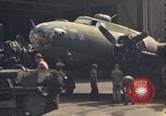 Image B-17 hanger United Kingdom, 1943, de la seconde 17 séquences d'archives historiques vidéo 65675078338