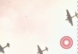 Image B-17 hanger United Kingdom, 1943, de la seconde 34 séquences d'archives historiques vidéo 65675078338