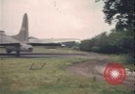 Image B-17 hanger United Kingdom, 1943, de la seconde 58 séquences d'archives historiques vidéo 65675078338