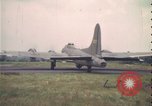 Image B-17 hanger United Kingdom, 1943, de la seconde 60 séquences d'archives historiques vidéo 65675078338