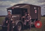 Image L'équipage de l'ambulance d'air United Kingdom, 1943, de la seconde 10 séquences d'archives historiques vidéo 65675078340