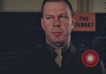 Immagine di Officer equipaggio di indirizzi Regno Unito, 1943, secondo 34 filmato di repertorio 65675078342