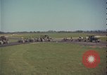 Image trucks towing bombs United Kingdom, 1943, de la seconde 13 séquences d'archives historiques vidéo 65675078343