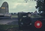 Standbild B-17 Flying Fortress bomber Vereinigtes Königreich, 1943, aus Sekunde 12 historischem Filmmaterial Videoclip 65675078344