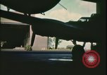 Image Silhouette bombardier B-17 United Kingdom, 1943, de la seconde 40 séquences d'archives historiques vidéo 65675078345