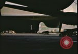 Image Silhouette bombardier B-17 United Kingdom, 1943, de la seconde 57 séquences d'archives historiques vidéo 65675078345