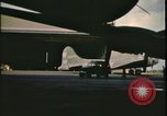Image Silhouette bombardier B-17 United Kingdom, 1943, de la seconde 58 séquences d'archives historiques vidéo 65675078345