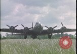 Image Bombardier B-17 Flying Fortress United Kingdom, 1943, de la seconde 15 séquences d'archives historiques vidéo 65675078346