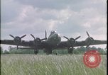 Image Bombardier B-17 Flying Fortress United Kingdom, 1943, de la seconde 16 séquences d'archives historiques vidéo 65675078346