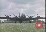 Image Bombardier B-17 Flying Fortress United Kingdom, 1943, de la seconde 17 séquences d'archives historiques vidéo 65675078346