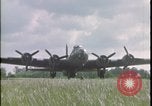 Image Bombardier B-17 Flying Fortress United Kingdom, 1943, de la seconde 21 séquences d'archives historiques vidéo 65675078346