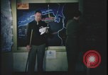 Image Présentation de la mission de bombardement agent United Kingdom, 1943, de la seconde 7 séquences d'archives historiques vidéo 65675078347