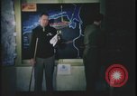 Image Présentation de la mission de bombardement agent United Kingdom, 1943, de la seconde 8 séquences d'archives historiques vidéo 65675078347