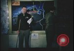 Image Présentation de la mission de bombardement agent United Kingdom, 1943, de la seconde 10 séquences d'archives historiques vidéo 65675078347