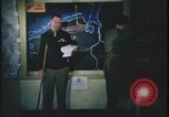 Image Présentation de la mission de bombardement agent United Kingdom, 1943, de la seconde 12 séquences d'archives historiques vidéo 65675078347
