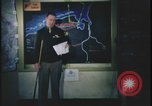 Image Présentation de la mission de bombardement agent United Kingdom, 1943, de la seconde 15 séquences d'archives historiques vidéo 65675078347