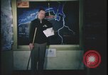 Image Présentation de la mission de bombardement agent United Kingdom, 1943, de la seconde 17 séquences d'archives historiques vidéo 65675078347