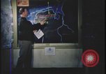Image Présentation de la mission de bombardement agent United Kingdom, 1943, de la seconde 21 séquences d'archives historiques vidéo 65675078347