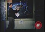 Image Présentation de la mission de bombardement agent United Kingdom, 1943, de la seconde 23 séquences d'archives historiques vidéo 65675078347