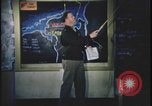 Image Présentation de la mission de bombardement agent United Kingdom, 1943, de la seconde 40 séquences d'archives historiques vidéo 65675078347