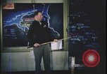 Image Présentation de la mission de bombardement agent United Kingdom, 1943, de la seconde 54 séquences d'archives historiques vidéo 65675078347