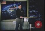 Image Présentation de la mission de bombardement agent United Kingdom, 1943, de la seconde 57 séquences d'archives historiques vidéo 65675078347