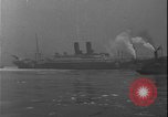 Immagine di Johann Heinrich von Bernstorff lasciando per la Germania New York United States USA, 1917, secondo 42 filmato di repertorio 65675078389