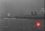 Immagine di Johann Heinrich von Bernstorff lasciando per la Germania New York United States USA, 1917, secondo 46 filmato di repertorio 65675078389