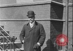 Immagine di Johann Heinrich von Bernstorff lasciando per la Germania New York United States USA, 1917, secondo 52 filmato di repertorio 65675078389