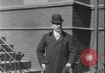 Immagine di Johann Heinrich von Bernstorff lasciando per la Germania New York United States USA, 1917, secondo 56 filmato di repertorio 65675078389