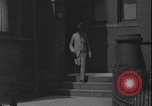Standbild Arzt Dumba United States USA, 1915, aus Sekunde 3 historischem Filmmaterial Videoclip 65675078391