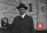 Immagine di Amministratore carburante United States USA, 1919, secondo 12 filmato di repertorio 65675078402