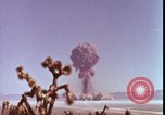 Immagine di prova della bomba atomica United States USA, 1951, secondo 40 filmato di repertorio 65675078404