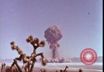Immagine di prova della bomba atomica United States USA, 1951, secondo 41 filmato di repertorio 65675078404