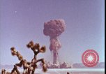 Immagine di prova della bomba atomica United States USA, 1951, secondo 51 filmato di repertorio 65675078404