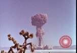 Immagine di prova della bomba atomica United States USA, 1951, secondo 52 filmato di repertorio 65675078404