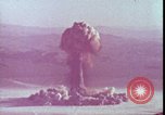 Immagine di Prova dell'arma atomica United States USA, 1951, secondo 38 filmato di repertorio 65675078405