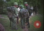 Immagine di Funzionamento Wallowa Vietnam, 1967, secondo 15 filmato di repertorio 65675078407