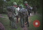 Immagine di Funzionamento Wallowa Vietnam, 1967, secondo 16 filmato di repertorio 65675078407