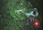 Immagine di Funzionamento Wallowa Vietnam, 1967, secondo 61 filmato di repertorio 65675078407