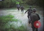 Immagine di Funzionamento Wallowa Vietnam, 1967, secondo 16 filmato di repertorio 65675078408